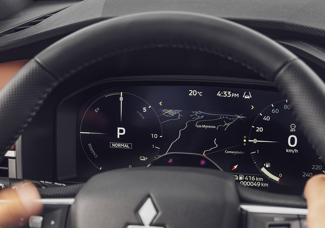 Nové Mitsubishi OUTLANDER PHEV - digitálny prístrojový štít