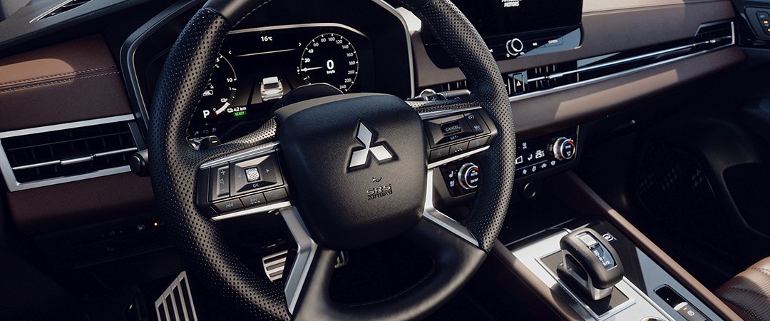 Nové Mitsubishi OUTLANDER PHEV 4X4 - praktickosť a pohodlie