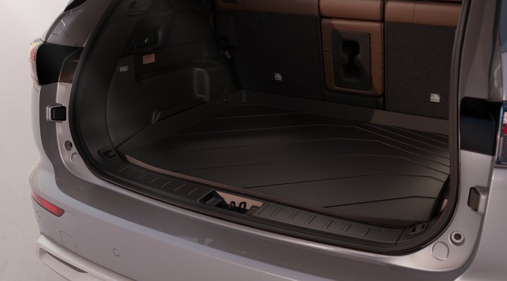 Nové Mitsubishi OUTLANDER PHEV - vaňa batožinového priestoru